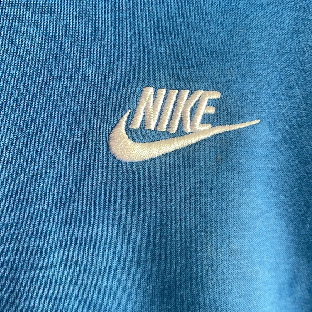 Nike Men's Blue Hoodie - Picture 2 of 4